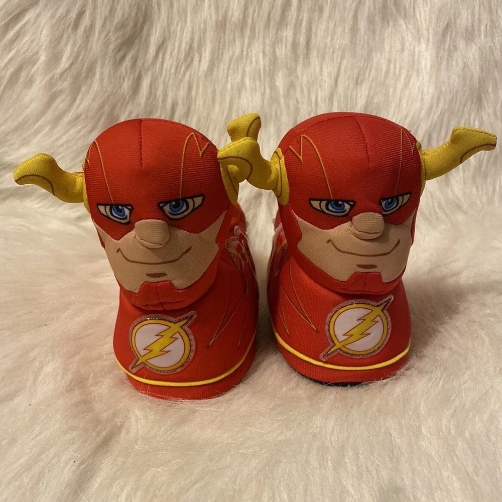 DC Flash Slippers Toddler Boy's Size 7-8 Red Light Up Slip On Shoes